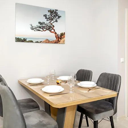 شقة Stylish Flat With Parking Spot - St Constantine & Helena By Flat Mаnager *