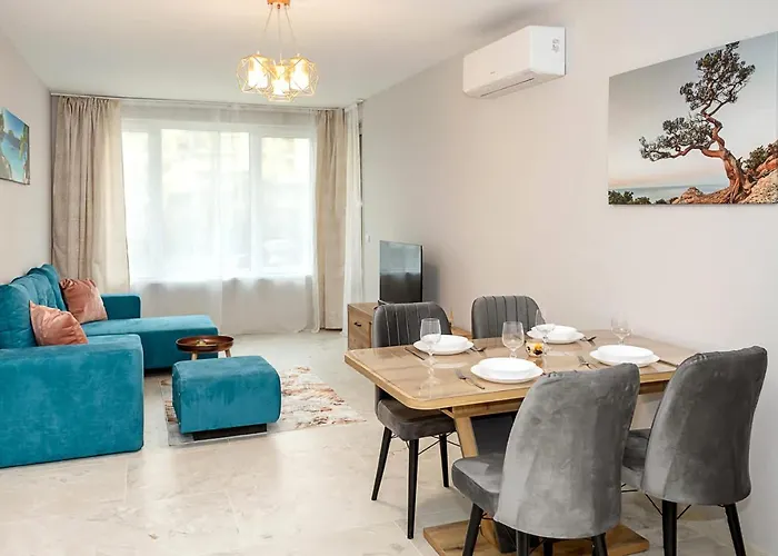 Stylish Flat With Parking Spot - St Constantine & Helena By Flat Mаnager Saints Constantine and Helena