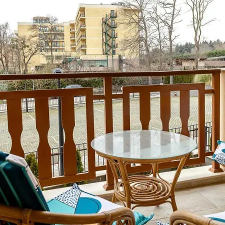 Appartement Stylish Flat With Parking Spot - St Constantine & Helena By Flat Mаnager