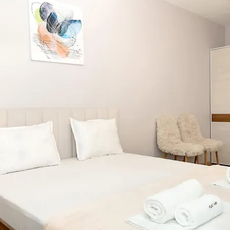 Stylish Flat With Parking Spot - St Constantine & Helena By Flat Mаnager * Saints Constantine and Helena