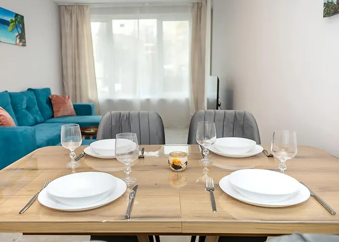 Stylish Flat With Parking Spot - St Constantine & Helena By Flat Mаnager Apartman *