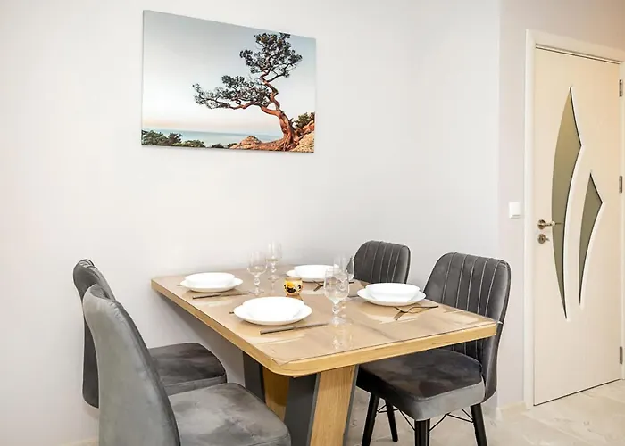 Apartman Stylish Flat With Parking Spot - St Constantine & Helena By Flat Mаnager *