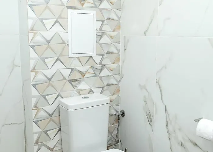 Stylish Flat With Parking Spot - St Constantine & Helena By Flat Mаnager Apartman Szent Konstantin és Elena